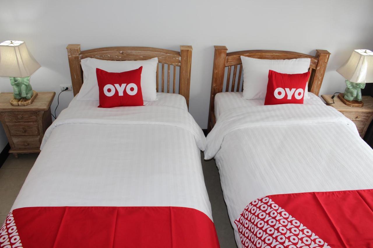 Oyo 75409 Premium The Family Hotel Chiang Mai Exterior photo